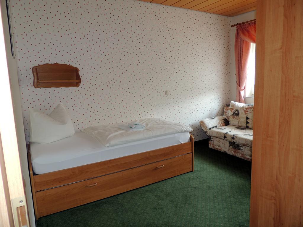 ברייטנברון Gaestehaus Am Hirtenberg מראה חיצוני תמונה