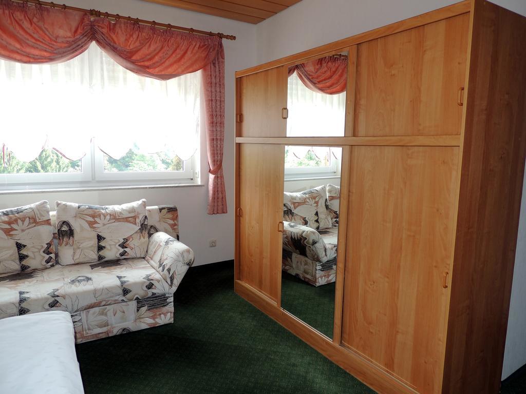 ברייטנברון Gaestehaus Am Hirtenberg מראה חיצוני תמונה