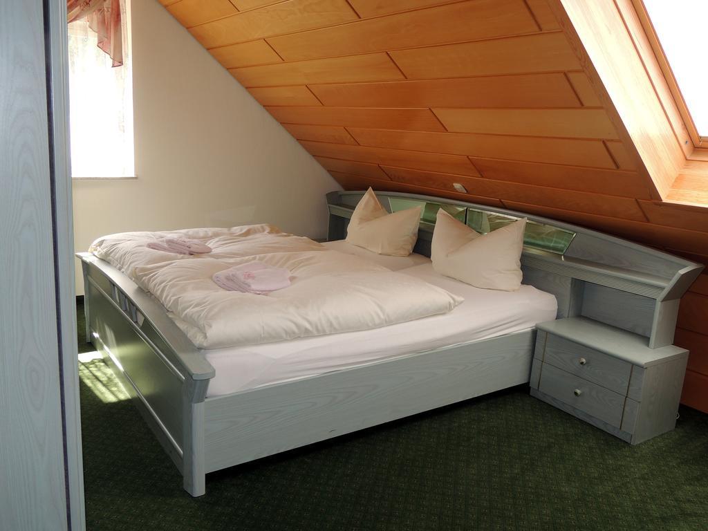 ברייטנברון Gaestehaus Am Hirtenberg מראה חיצוני תמונה