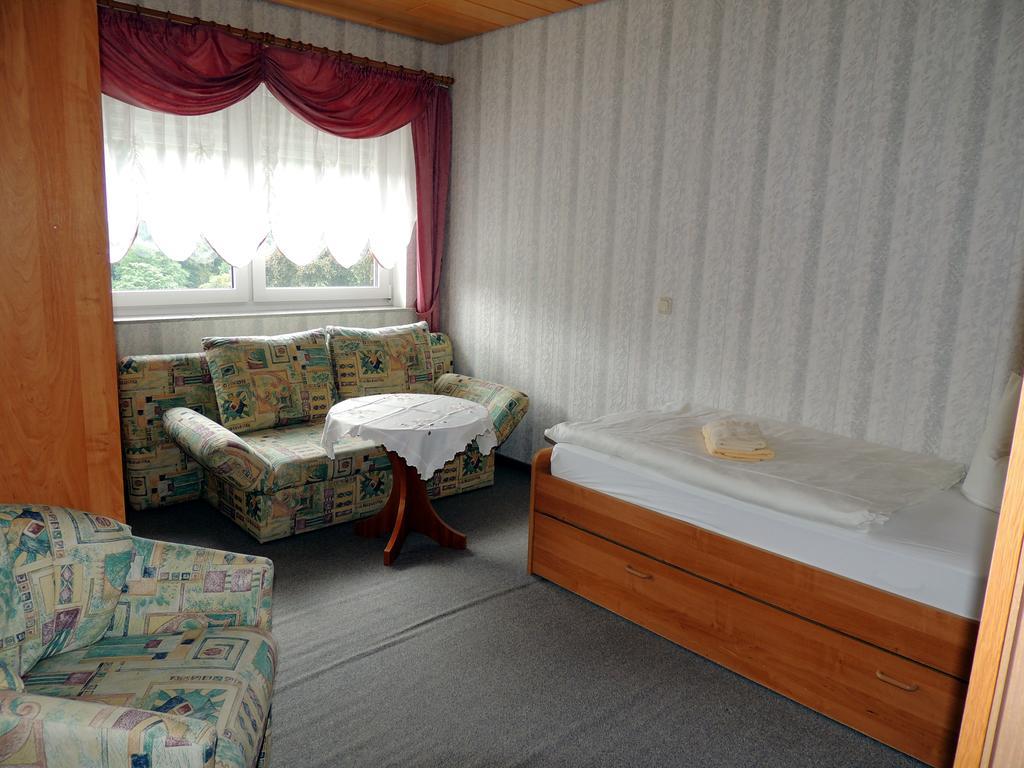 ברייטנברון Gaestehaus Am Hirtenberg מראה חיצוני תמונה