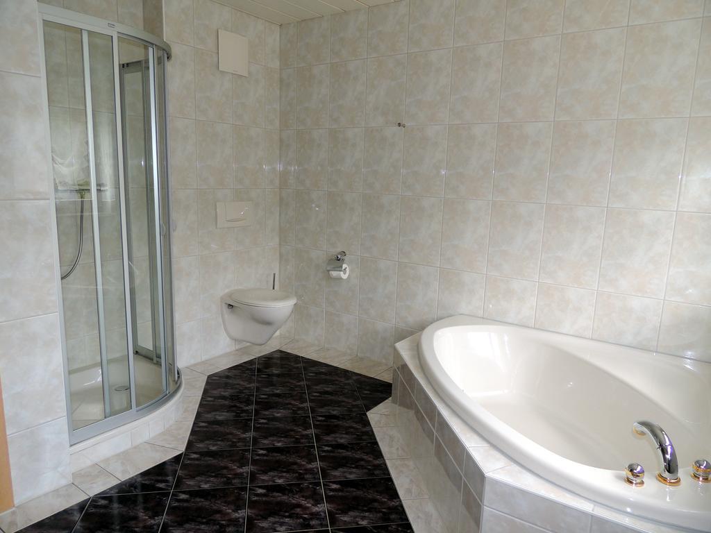 ברייטנברון Gaestehaus Am Hirtenberg מראה חיצוני תמונה